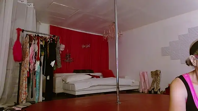 Snapshot of Sweet-Ginger chatting on 28, 10, 2025 Sweet-Ginger online show from 28, 10, 2025