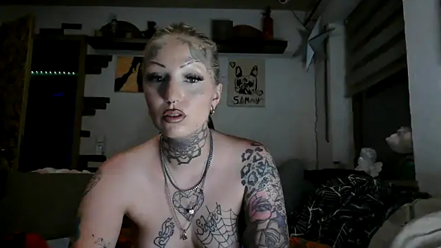 Snapshot of RoxxyInk chatting on 30, 5, 2026 RoxxyInk online show from 30, 5, 2026