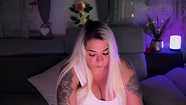 Monageil online show from 22, 9, 2025