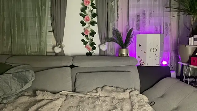 Monageil online show from 14, 10, 2025