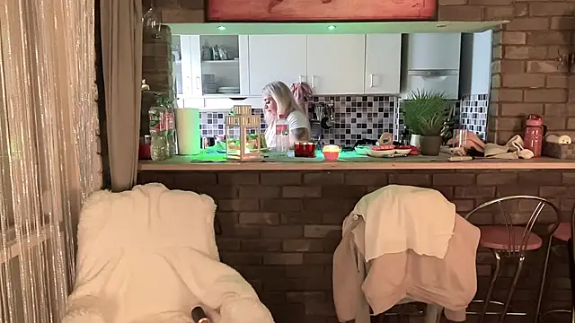 Monageil online show from 2, 2, 2025