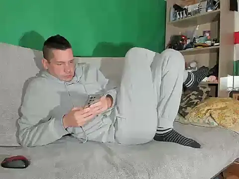 viraglaci18xh online show from 28, 10, 2025