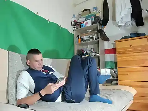 viraglaci18xh online show from 21, 10, 2025