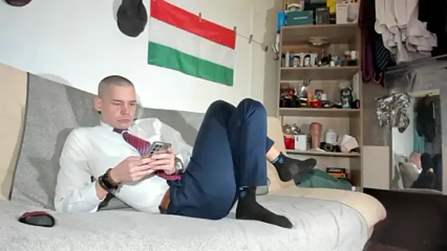 viraglaci18xh online show from 2, 2, 2026