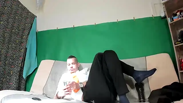 viraglaci18xh online show from 12, 4, 2026