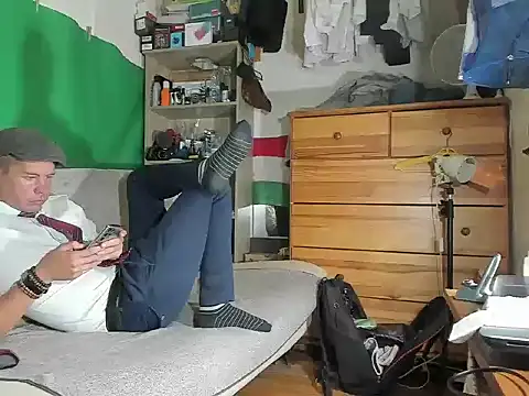 viraglaci18xh online show from 8, 10, 2025