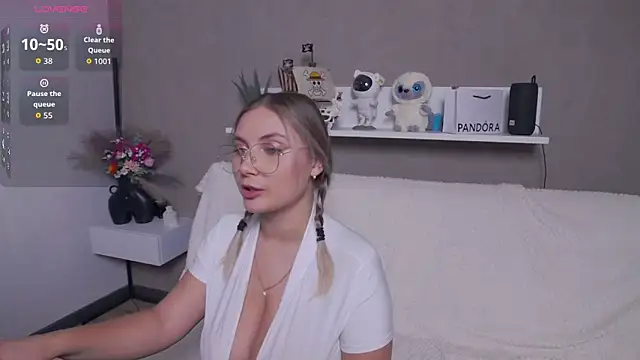 DakotaMae online show from 21, 11, 2025