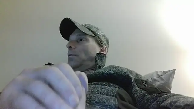 cumhere71 online show from 17, 6, 2026