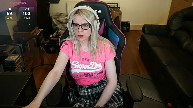 Snapshot of KelseyCobalt chatting on 6, 6, 2026 KelseyCobalt online show from 6, 6, 2026