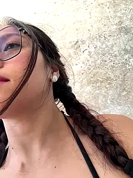 asian dhimple online show from 11, 10, 2025