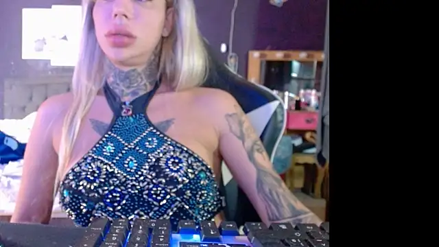 Snapshot of tatuada_sex chatting on 13, 3, 2025 tatuada sex online show from 13, 3, 2025