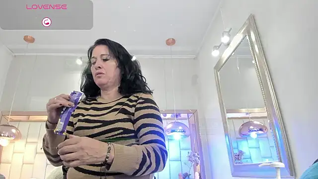 LADY HELLEN online show from 3, 3, 2026