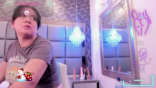 Snapshot of LADY_HELLEN chatting on 25, 11, 2025 LADY HELLEN online show from 25, 11, 2025