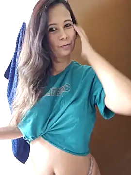 Snapshot of Leilacharlotte chatting on 28, 2, 2026 Leilacharlotte online show from 28, 2, 2026