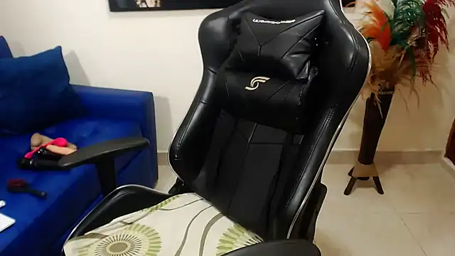 Tamara Luaren online show from 7, 3, 2025