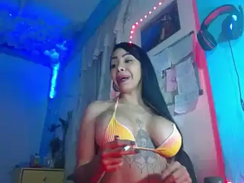 ERIKA-THEDOLL online show from 11, 12, 2024