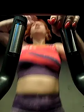 Snapshot of Ella__Kross chatting on 16, 2, 2025 Ella Kross online show from 16, 2, 2025