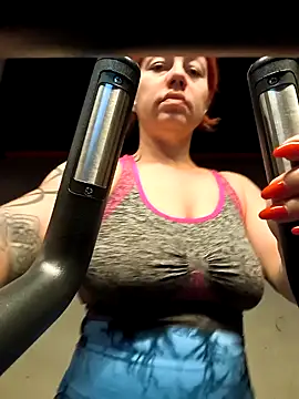 Snapshot of Ella__Kross chatting on 15, 2, 2025 Ella Kross online show from 15, 2, 2025