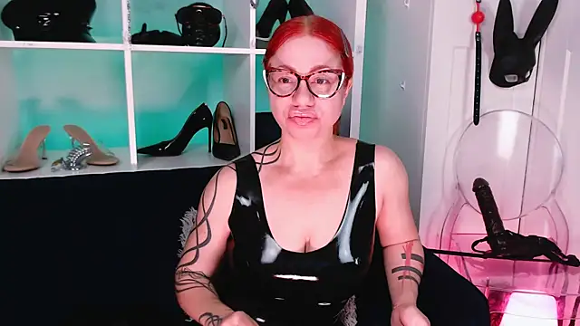 Snapshot of Ella__Kross chatting on 15, 3, 2025 Ella Kross online show from 15, 3, 2025