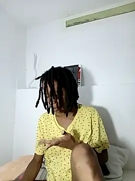 Snapshot of africa_deluxe chatting on 28, 10, 2025 africa deluxe online show from 28, 10, 2025