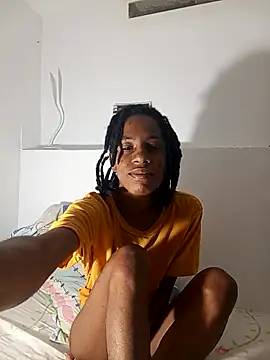 Snapshot of africa_deluxe chatting on 16, 10, 2025 africa deluxe online show from 16, 10, 2025