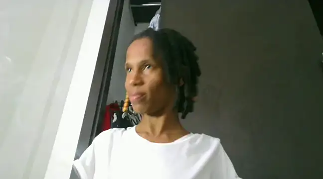 Snapshot of africa_deluxe chatting on 20, 2, 2025 africa deluxe online show from 20, 2, 2025