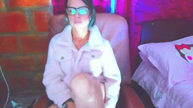 Snapshot of BrianaGarner chatting on 25, 6, 2026 BrianaGarner online show from 25, 6, 2026
