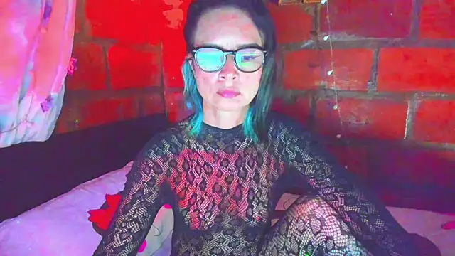 BrianaGarner online show from 18, 5, 2026