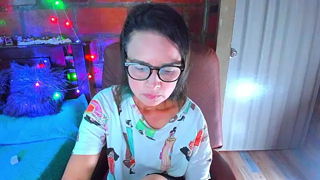 BrianaGarner online show from 6, 3, 2026