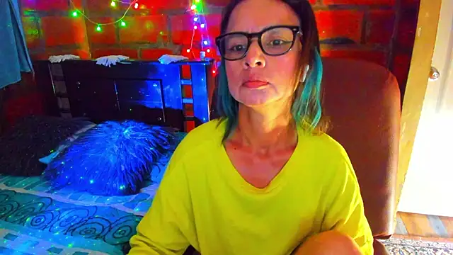 BrianaGarner online show from 23, 3, 2026