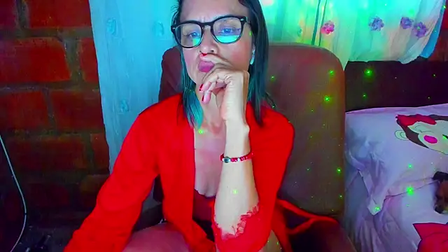 Snapshot of BrianaGarner chatting on 15, 6, 2026 BrianaGarner online show from 15, 6, 2026
