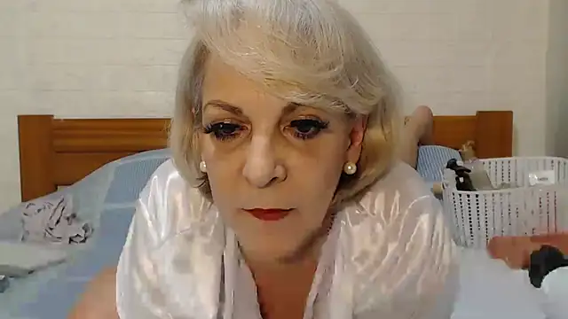 awild kitten online show from 27, 10, 2025