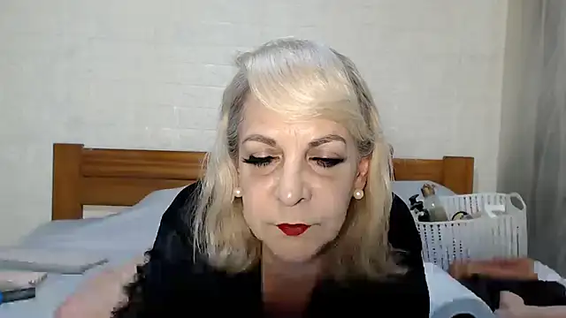 awild kitten online show from 16, 6, 2026