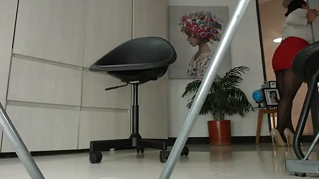 Snapshot of carieBelle1 chatting on 21, 3, 2025 carieBelle1 online show from 21, 3, 2025