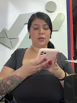 emilyjohanson online show from 22, 1, 2025