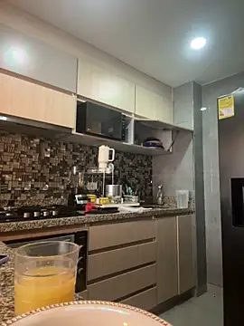 emilyjohanson online show from 27, 2, 2025