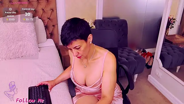 BustyPenellope online show from 26, 6, 2026