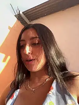 Snapshot of Sofhi_corolinne31 chatting on 12, 3, 2025 Sofhi corolinne31 online show from 12, 3, 2025