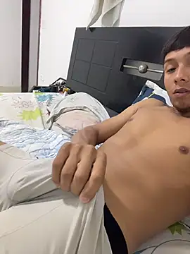 Snapshot of Thiagoo_Frost chatting on 29, 10, 2025 Thiagoo Frost online show from 29, 10, 2025