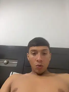 Snapshot of Thiagoo_Frost chatting on 28, 10, 2025 Thiagoo Frost online show from 28, 10, 2025