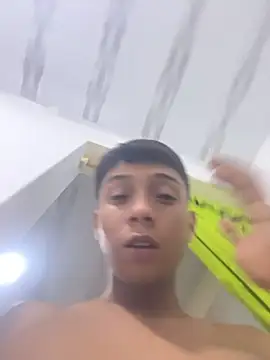 Snapshot of Thiagoo_Frost chatting on 8, 11, 2025 Thiagoo Frost online show from 8, 11, 2025