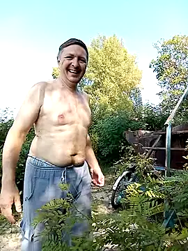 Snapshot of Pokaz2020 chatting on 10, 9, 2025 Pokaz2020 online show from 10, 9, 2025