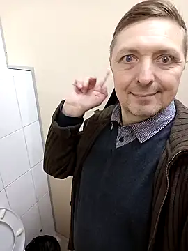 Snapshot of Pokaz2020 chatting on 11, 11, 2025 Pokaz2020 online show from 11, 11, 2025