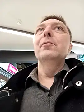 Snapshot of Pokaz2020 chatting on 10, 3, 2025 Pokaz2020 online show from 10, 3, 2025