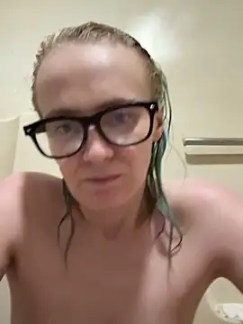 SugarTits199869 online show from 13, 2, 2026
