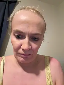 SugarTits199869 online show from 25, 3, 2026