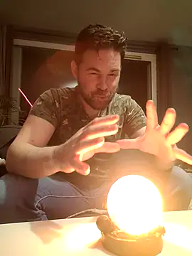 tom sauwer online show from 2, 10, 2025