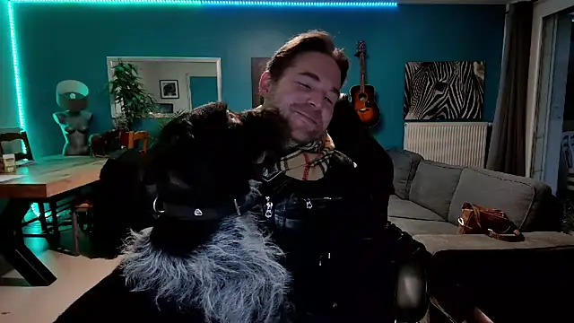 tom sauwer online show from 17, 12, 2024