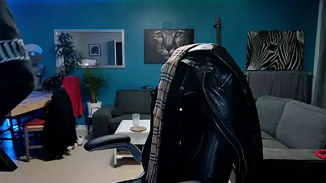 tom sauwer online show from 22, 12, 2024