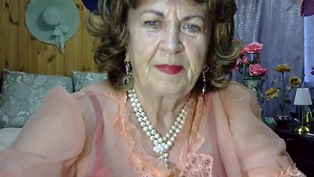 Snapshot of Emma52610 chatting on 3, 7, 2026 Emma52610 online show from 3, 7, 2026